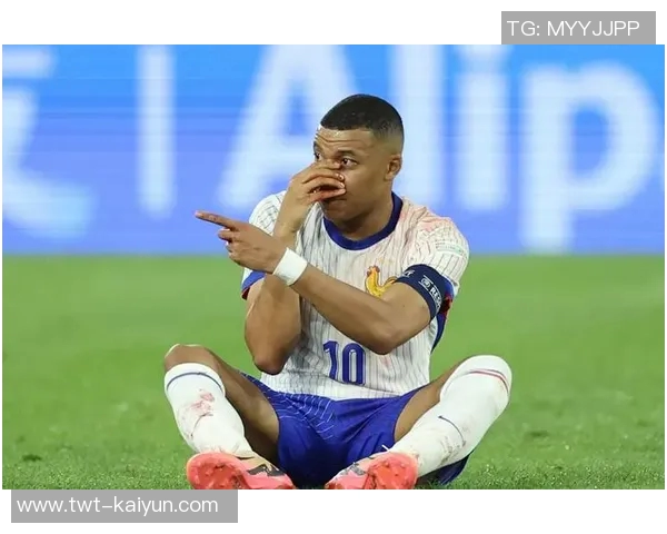 姆巴佩赛后更衣室鼓舞全队:球队表现不错,我们必须继续前进——一场关于信念与持续前行的软文